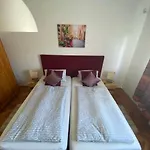 Anonymus Vendeghaz Apartment Siofok