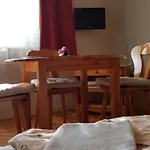 Anonymus Vendeghaz Apartment *