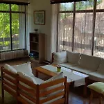 Anonymus Vendeghaz Apartment *