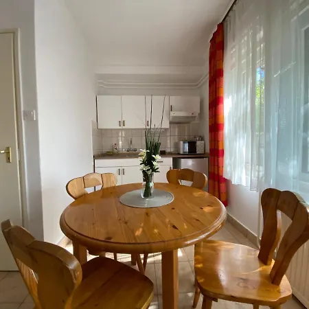 Anonymus Vendeghaz Apartment