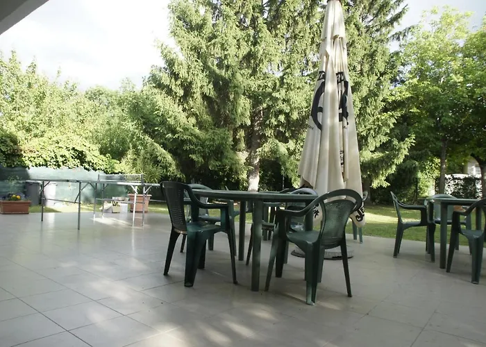 Anonymus Vendeghaz Appartement