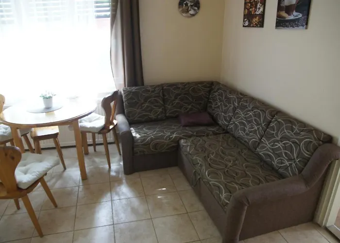 Anonymus Vendeghaz Appartement